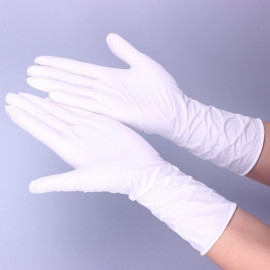 Белые резиновые перчатки